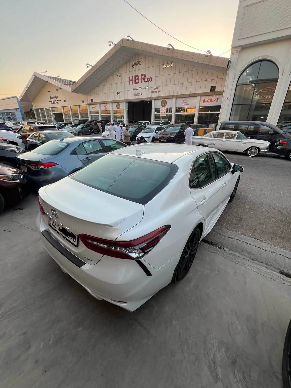 🚘🔥 تويوتا كامري XSE 2024 للبيع 🔥🚘
💰 السعر: 215
🎨 جاملغ + باب صبغ
📍 السيارة مرتبة ونظيفة

🔹 المواصفات:
• محرك 2.5L بنزين
• 4 سلندر
• قوة 205 حصان
• قير أوتوماتيك
• دفع رباعي AWD
• فئة XSE الرياضية
• جنوط رياضية
• مقاعد رياضية
• شاشة وسطية
• كاميرا خلفية
• تشغيل زر
• دخول ذكي
• مثبت سرعة
• تحكم بالمقود
• مكيف أوتوماتيك
• إضاءة LED
• أنظمة Toyota Safety Sense
• نظام تحذير الاصطدام
• فرملة طوارئ
• تحذير الخروج عن المسار
• مثبت سرعة متكيف
• مراقبة النقطة العمياء
• حساسات أمان متعددة
• إيرباغات أمامية وجانبية وستائرية

🔥 كامري XSE AWD — فئة رياضية ومواصفات كاملة

📞 للاستفسار: ***********

💵 السعر 215 وقابل للتفاوض للجادين
كرروب وتساب عروض يومياً https://chat.whatsapp.com/EDt5rlTuPdfCvNySuhJZE1?s=hd&p=i&mlu=4&ilr=4
