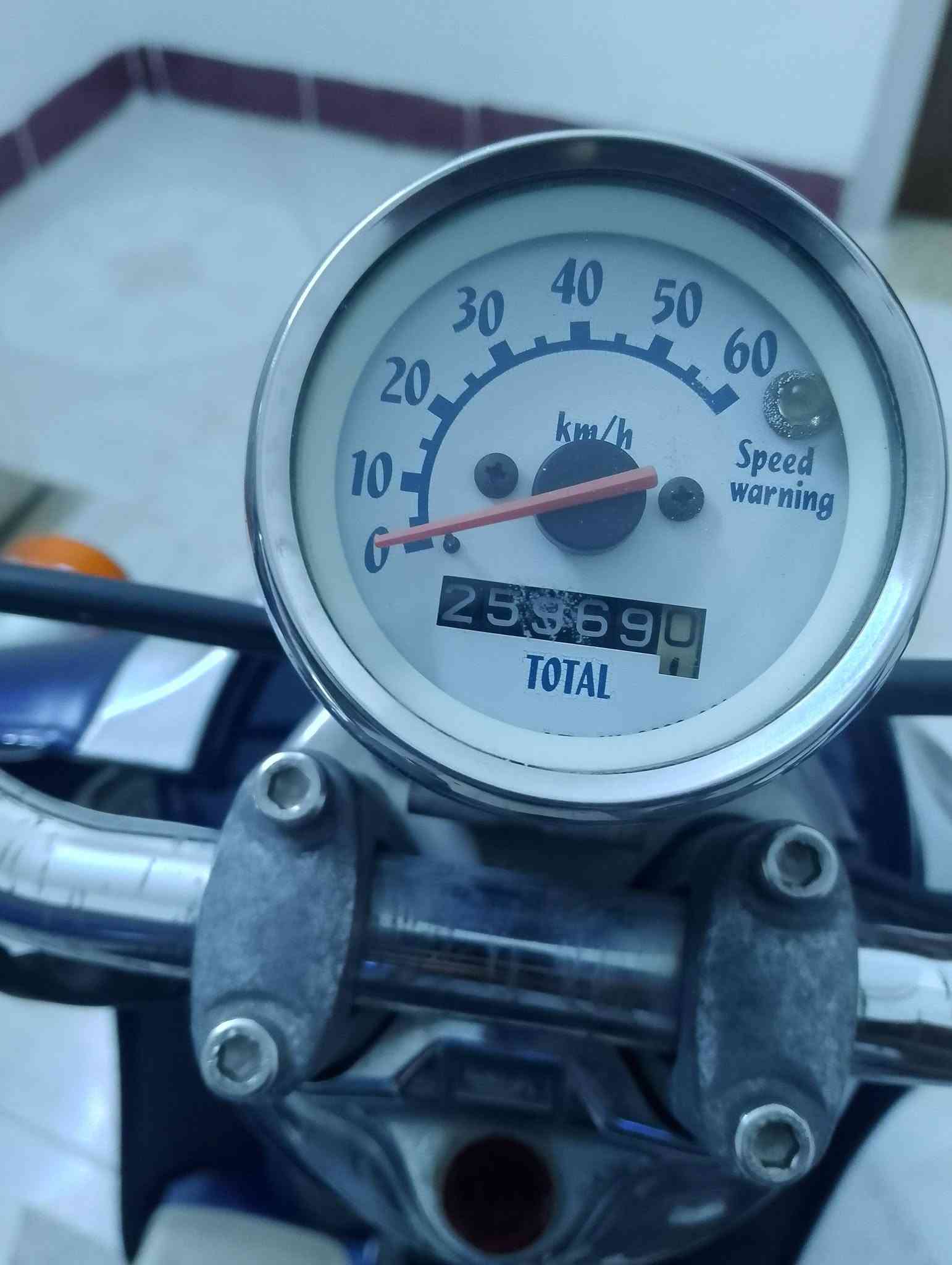 *********** عنوان كركوك دراجه مال باله سعر 550 مجال بسيط بي ماتور برغي مع مفتوح ماتور مال ربط عيني برغي من كل جسم بلادي كل جسمي مجال بس عنوان كركوك سعر سعره 550 مجال عنواني كركوك يمشي 60 سرعه @ يمشي

