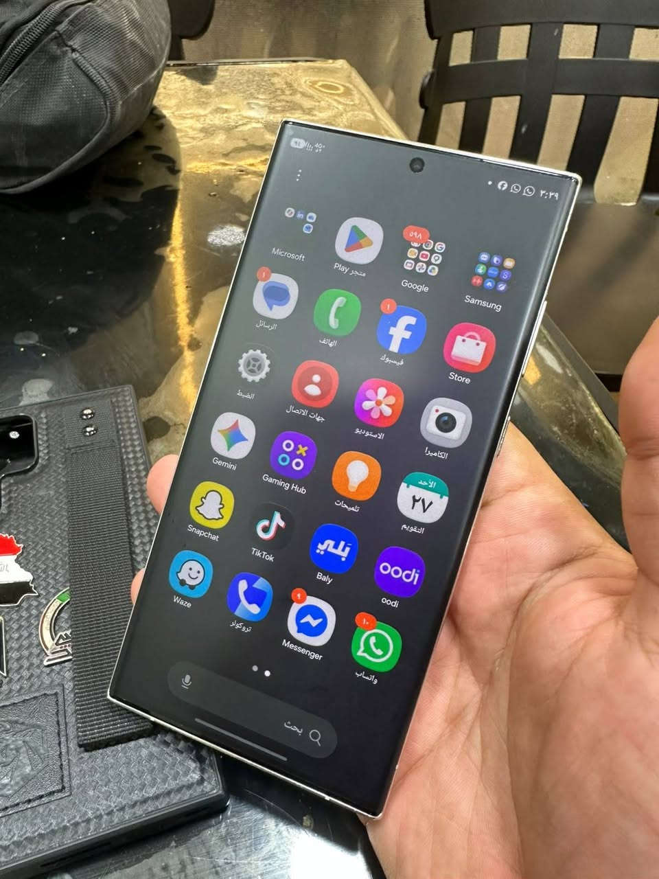 SAMSUNG S23 ULTRA 
 سامسونگ اس23الترا 

عربي شرق اوسط دبل سيمكرت  ذاكرتة 256 الرام 12 
مبدل ضهر اصلي فقط 
بدون ملحقات فقط حافضة ولزگة  نضيف ومابي مشاكل 
ب650الف قفلة قفلة 
مكاني بغدادالجديدة ماعندي توصيل شراي تعال خاص او علق ادزلك رقمي رجاءا موشراي لاتدخل تعلق

نص مكتوب في الصور:
- ٣:٣٩ العناية بالجهاز جيد قم بالتحسين الآن لتحرير مساحة إضافية في الذاكرة. تحسين الآن البطارية ٩٤% بقي ١ من الأيام ١٠ من الساعات مكان التخزين ٢٠% مستخدم ٥٣,٥ جيجابايت | ٢٥٦ جيجابايت الذاكرة ٧٠% مستخدم ٨,٥ جيجابايت | ١٢ جيجابايت حماية التطبيق غير مفعل الأداء