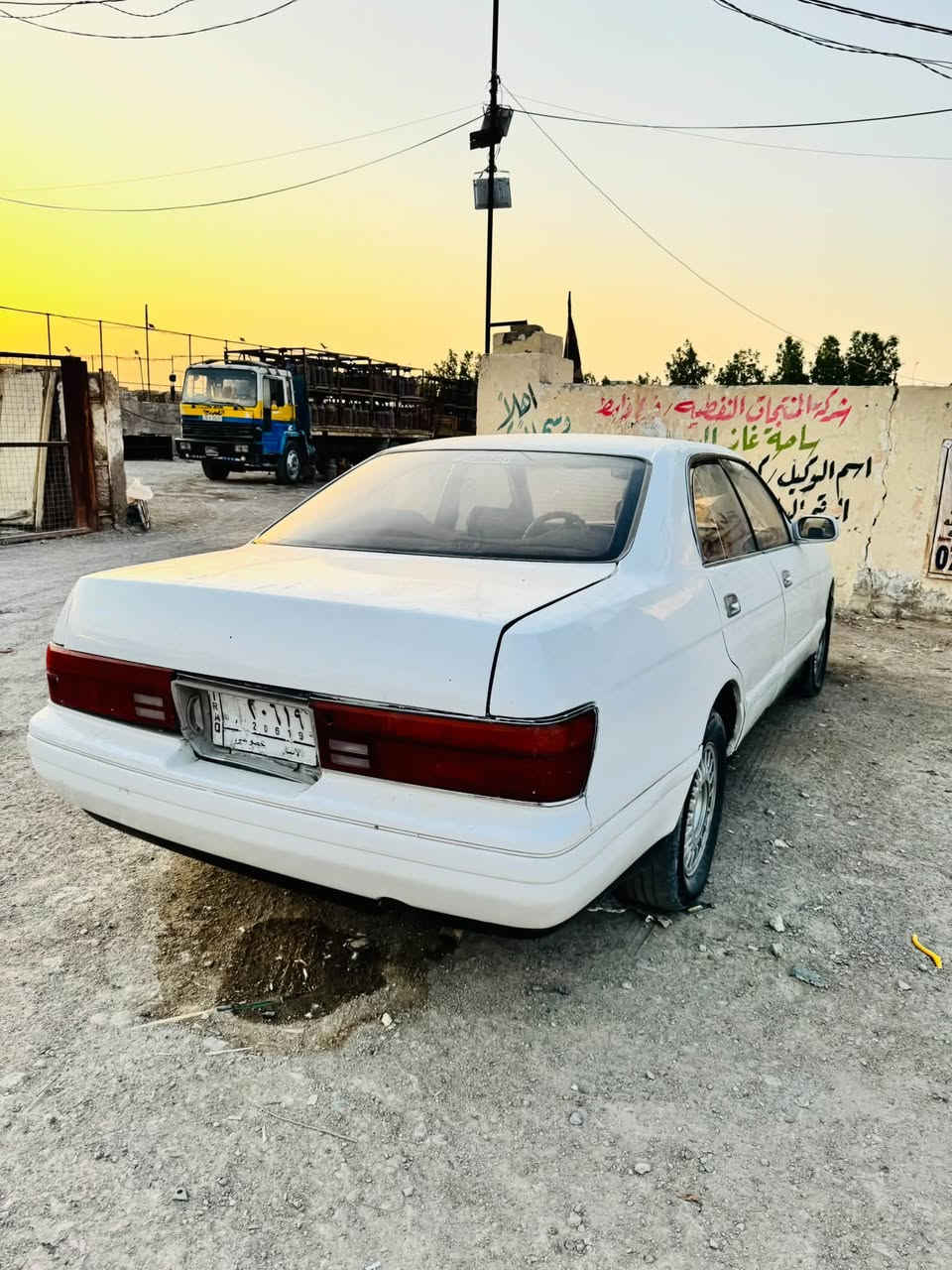 السلام عليكم 
كراون بطه منفصل مديل 1994 
كهربائيات كلها شغاله 
مكفوله اصولياتها من نقل جثه كص
السعر  35$ وبيها مجال 
مكان السياره كوت 
الشراي يتصل 
***********
