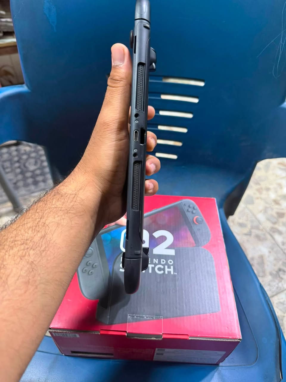 نتندو سويج2 جهاز اخو الجديد استخدام قليل كل ملحقاته الاصليه موجوده ويا3 جوستكات هم منزل علي فيفا26 وويا كاترج فيفا19 وباقي الالعاب المنزله كدامكم وبي اشتراك اونلاين سنه هم ويا جنطه ولاسق شاشه سعره كامل600 الف قفل مكاني بغداد شعله الشراي يتصل***********
