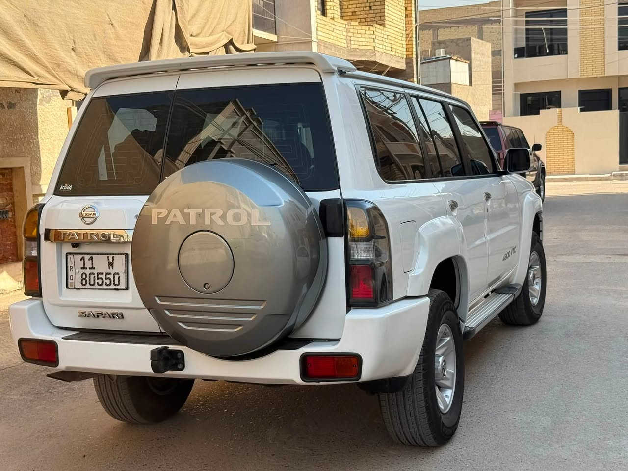 نيسان باترول سفاري موديل ٢٠١٨ كفاله عامه من البارد من الصبغ ٣قطع تبريد بل اظافه الى ثلاجه السياره سلايد دفلوك كير اوتوماتيك الداخل مشمشي السياره بل حقيقه احلا من الصور بالف مره لاطالعه صيد ولا شي السياره استعمال بيت وعينك ميزانك السياره بغداد باسمي سنويه جديده للمعلومات الاتصال على الرقم التالي  
 ***********سيد علي
العنوان بغداد  اخوان ممتواجد على الفيس
