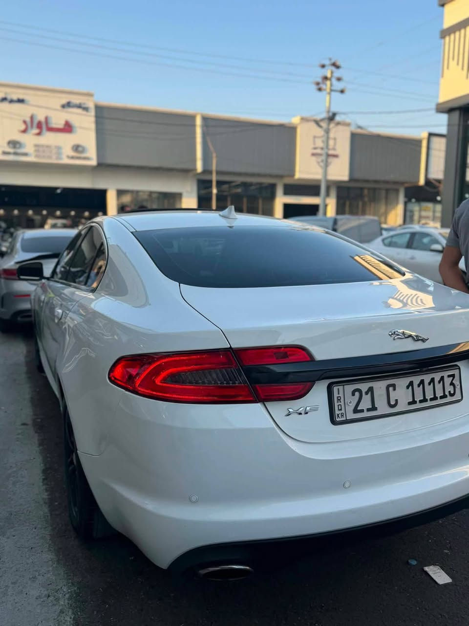 محرك ٢٠ توربو
فول مواصفات
بةصمة 
صلايد
جلد

بونيد مصبوغ+ شوية جاملغ
بدون دواخل

رقم و سنوي جديد

سعر ٩٥ و مجال

مكان اربيل
*********** أربيل, العراق
