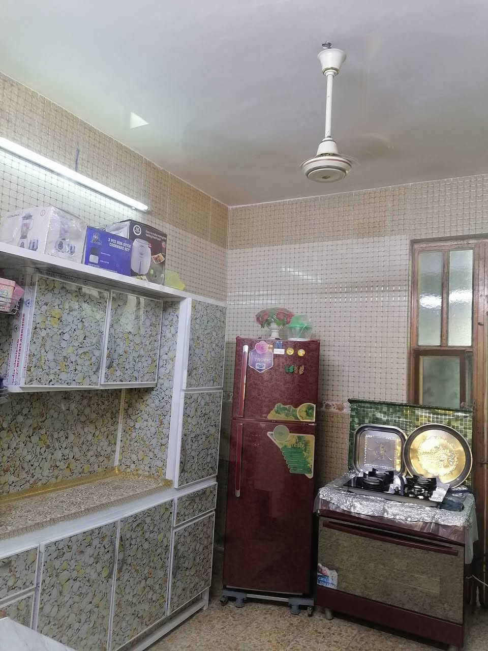 بيت للبيع 150 متر 6 * 25 طابو ملك صرف بناء حديث على الشارع مباشره (شارع الطيار التجاري) طابوق جمهوري
بيت للبيع 150 متر 6 * 25 طابو ملك صرف بناء حديث على الشارع مباشره (شارع الطيار التجاري) طابوق جمهوري
يحتوي على
 محل مساحته 3 * 5
طرمه 3 * 5
غرفة استقبال 5 * 5
صاله 3 * 6
حولي
مطبخ 4 * 4 
غرفة منام 4 * 5 
حمام 2.5 * 3
ويحتوي على منورين
وتوجد صاله في الطابق الثاني
⚫بغداد سبع البور ( ناحية الجوادين) تبعد عن بوابة الكاظميه 16 كم.
للاستفسار على الرقم ( *********** ).
