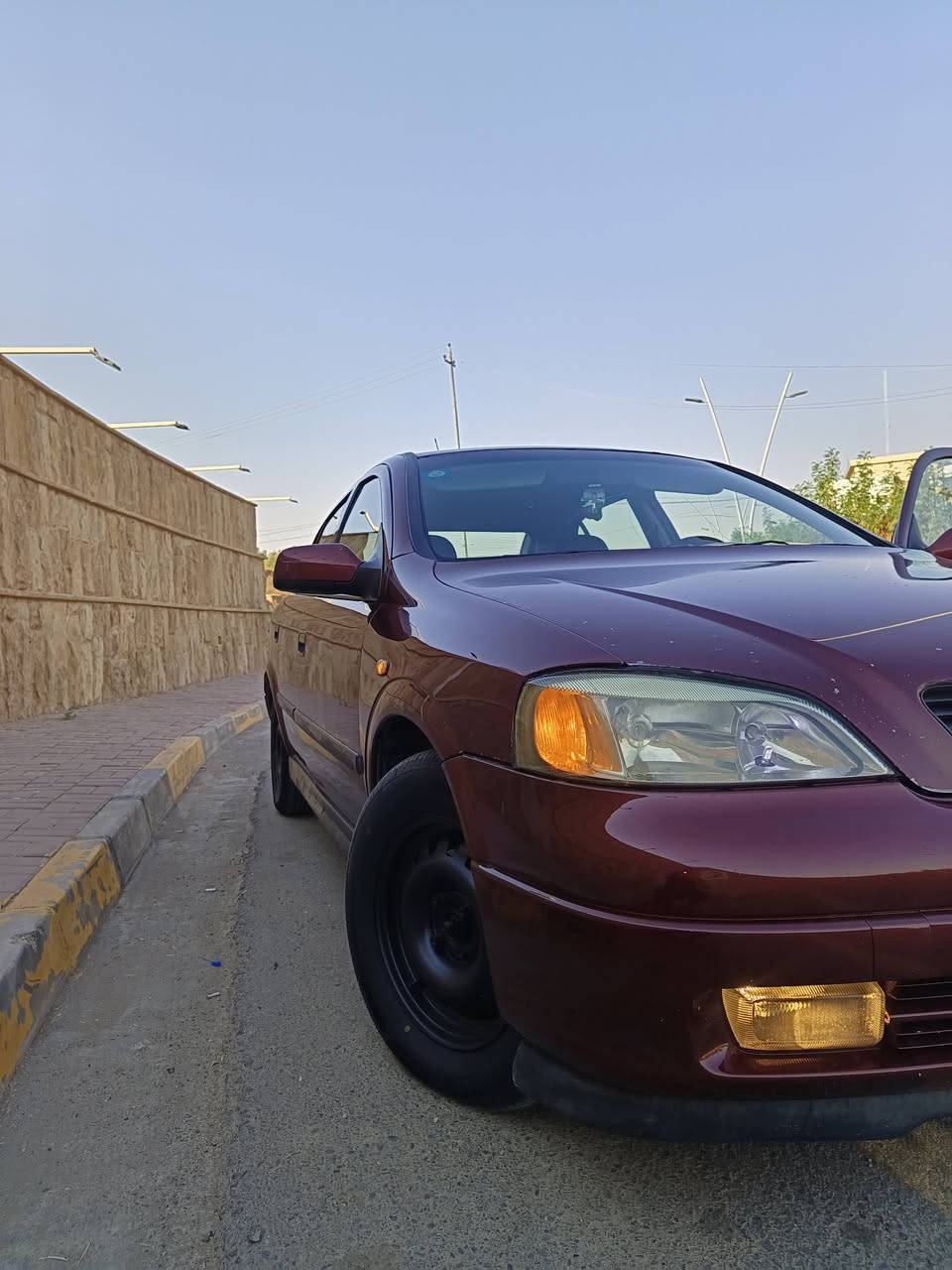 استرا 2002
تبريد /كير عادي /جامات امامية كهرب 
صيغ عام بدون ضربة او خياس او معجون 
السيارة ب اسمي 
السعر 53 
***********
