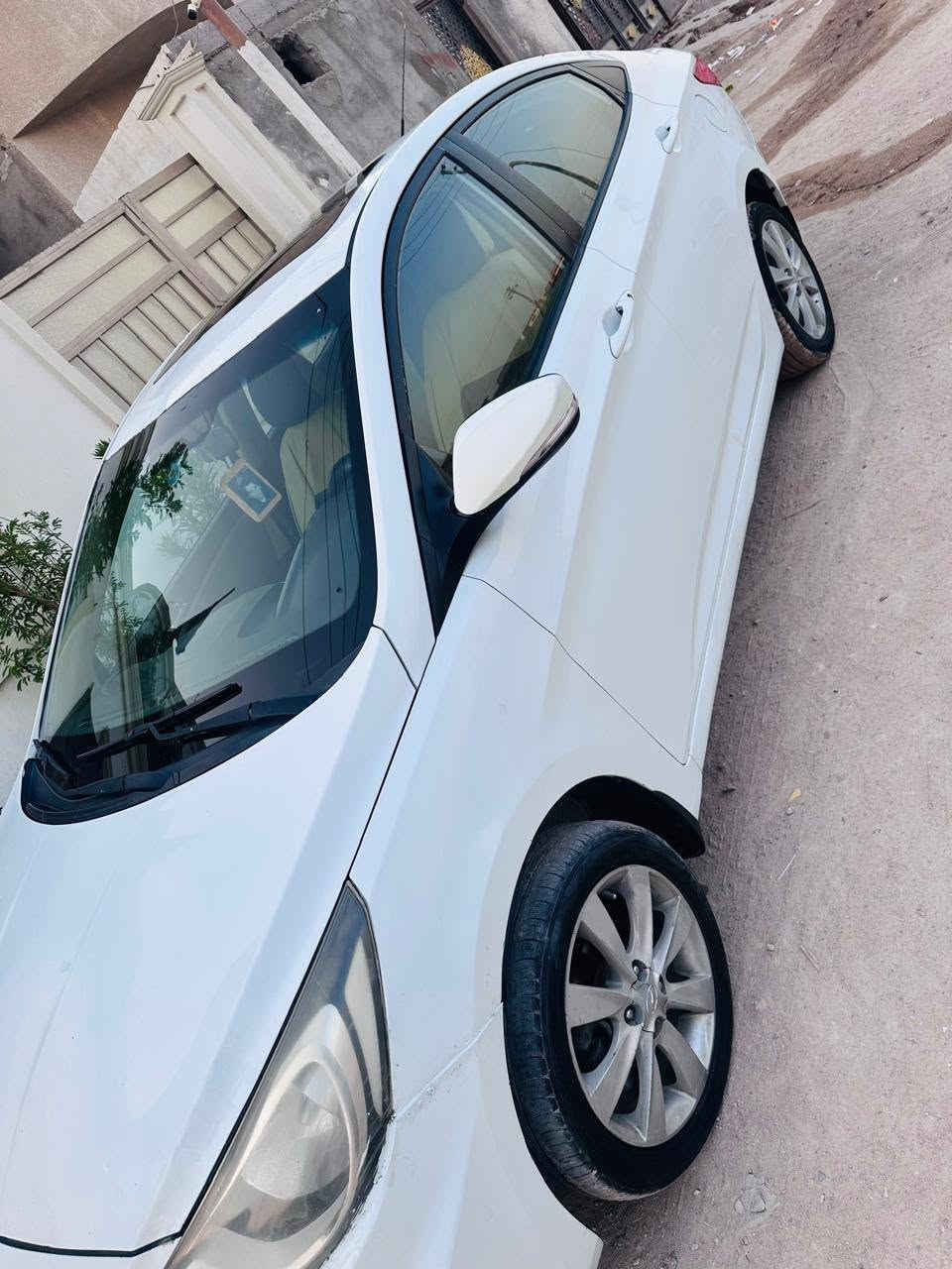 سلام عليكم اكسنت 2014 كير مكينه1600خليجي  خير من الله بس المكينه مبدل كازكيت  الحداده 100٪ امامي خلفي فتحه سقف رقم ذي قار بسمي سنويه 2027/12/20 مكفوله من الضربه بيها مكانات تكحيل التبريد مايشتغل البصره الزبير ***********
