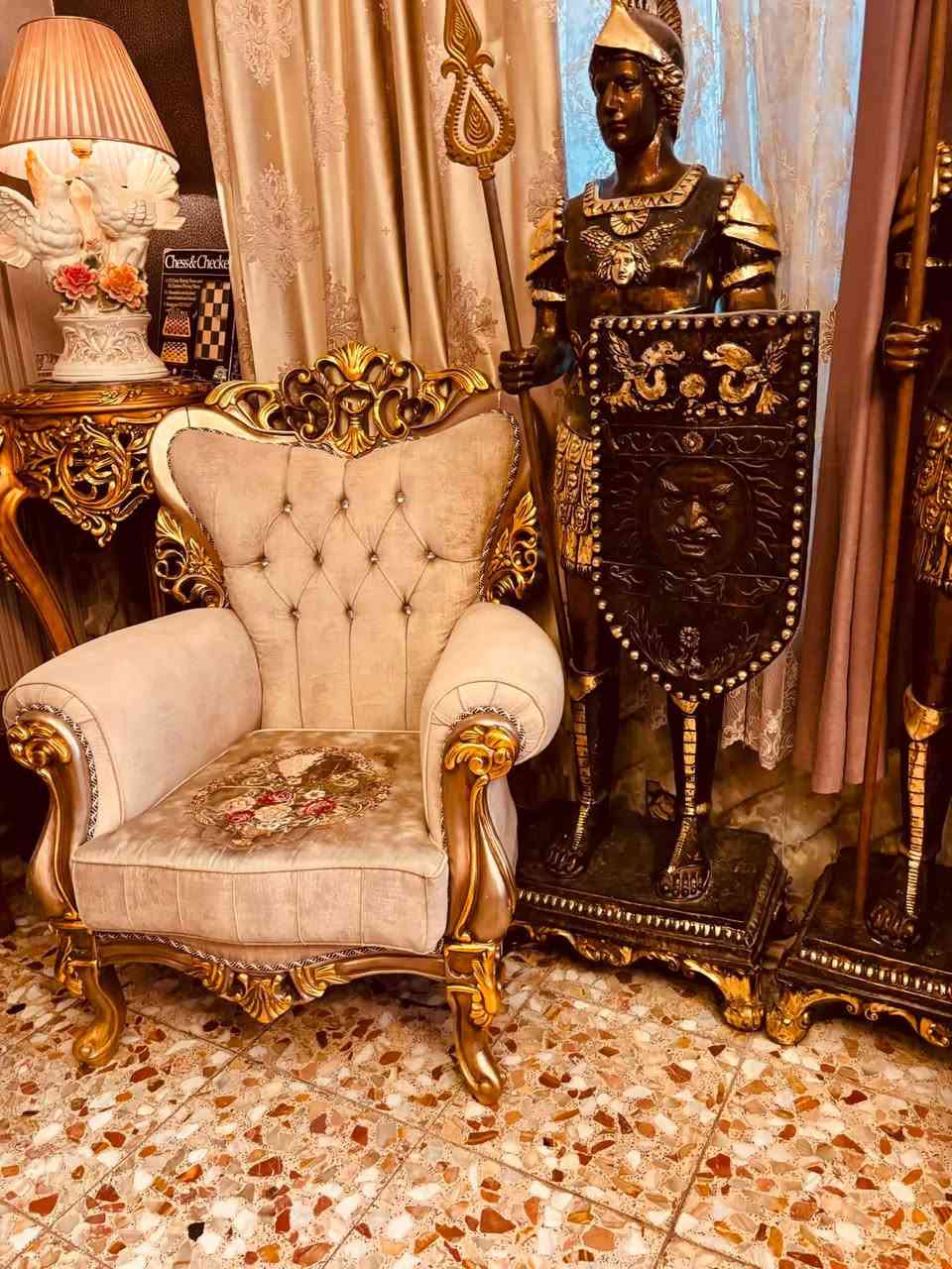 تخم زان تركي درجه اوله تكمه ونضيف جدااا 10مقعد مكان الشعب تفاصيل اكثر اتصل ***********
