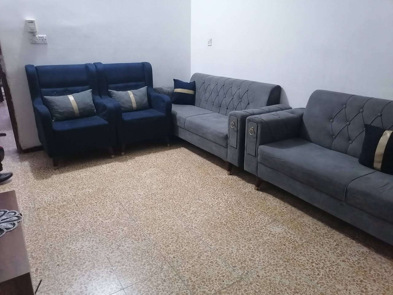 10 نفرات 250 الف عنوان زانكو99 تلفون اتصال واتساب فايبر ***********
