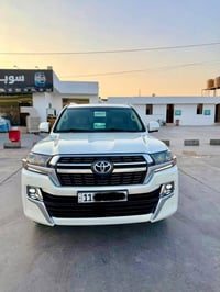 لاندكروز بريم • ٢٠٢١ • ماشي ٧٠ ألف