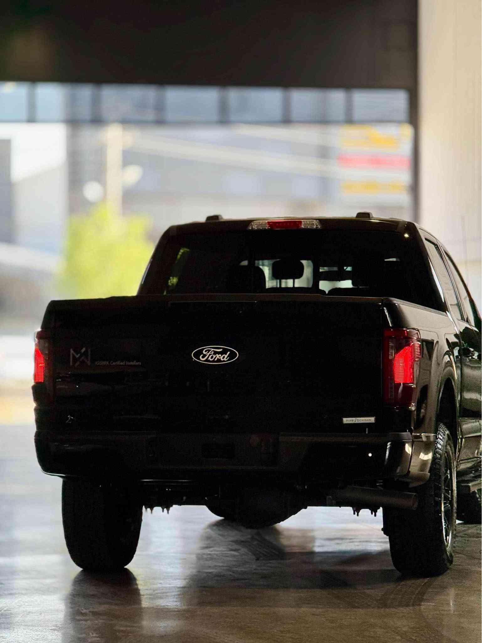 FORD F150 HYBRID XLT 2024
فۆرت F150 مۆدێل 2024 مواسەفات
Xlt 
ڕەنگی ڕەش
مەکینە 6 بستۆن تۆربۆ 3.5
مواصفات فولل بێ پانۆراما
:-گێچ ئەلیکترۆن
:-٤ کامێرە 
:-ئاوێنە فۆتۆ
:- كاميرا 360
:- شحن وايەرليس 
:- 4✖️4 ( دبل اكسل ) 
:- کۆد ده رگا
:- شاشة گەوره 
:- لايت زينون 
:- رادار پێش و دوا 
:- رادار ئاوێنه 
:- حساس پێش ودوا 
:-کوشن کارەبا 
:- کوشن گه رم  
کوشن سارد
کوشن جڵت
:-برێك كاره با 
:- بروجكتر LED 
زۆر مواسەفاتی دیکە
تەنها یەک چەمەلخ بۆیاخە بۆنیت بیلادە بێ ناو گرتن ئێرباگ سوکانو شان تەقیوە
گێر و مەکیەنەی بەشەرت 
هیچ کێشەیەکی تێدا نییە 
375$
ڕەقەم تەلەفون
*********** السليمانية, العراق
