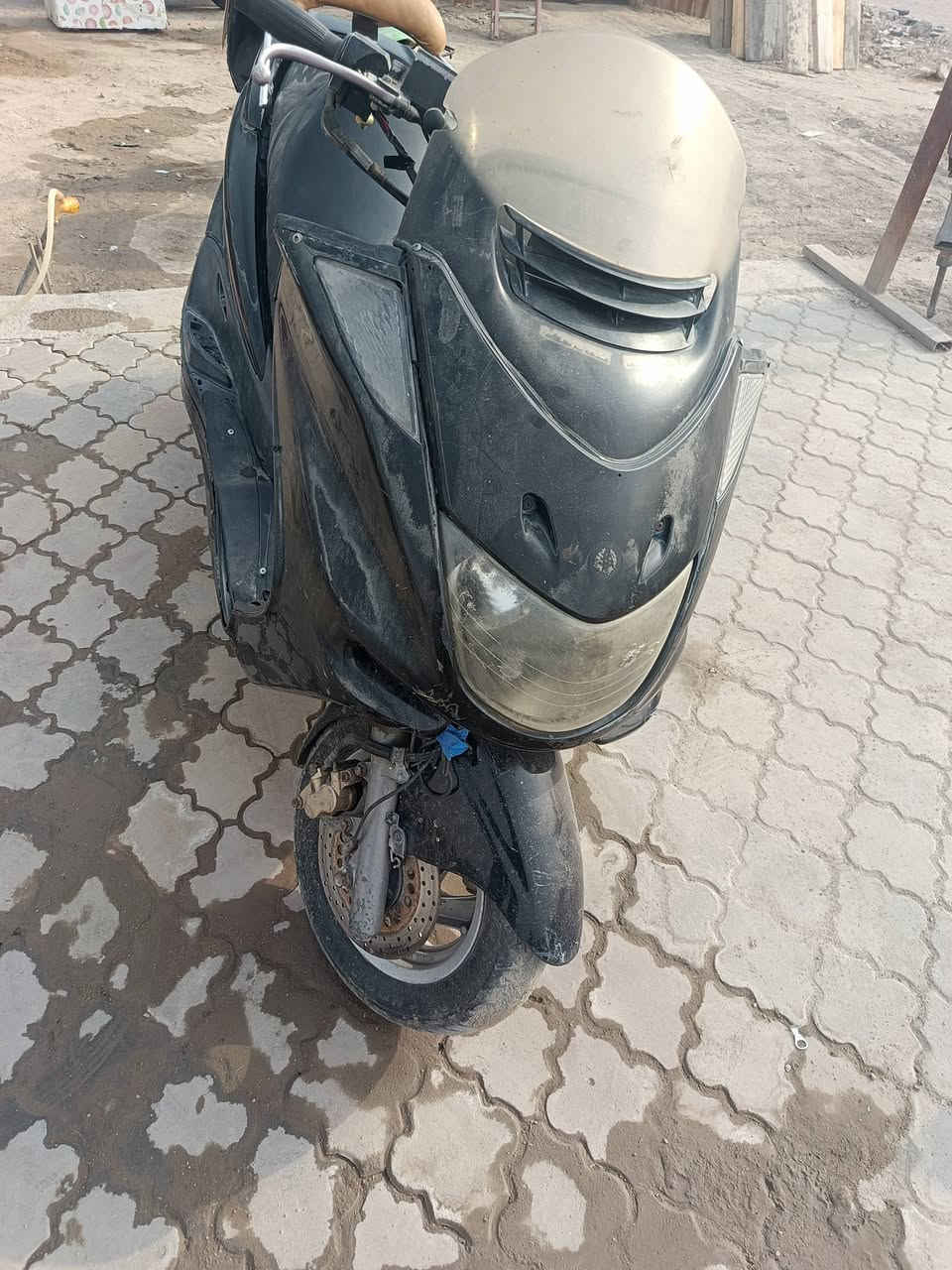 ماجستا طافيه ابيع كوم حديد كوم حديد مكاني بل 
ناصريه يم جامعت ذي قار يعني بل صخين 
سعره 150الف *********** لاه تسني شبيه طفت 
او بعد ماشتغلت شوف صوره وتوصل وياي
