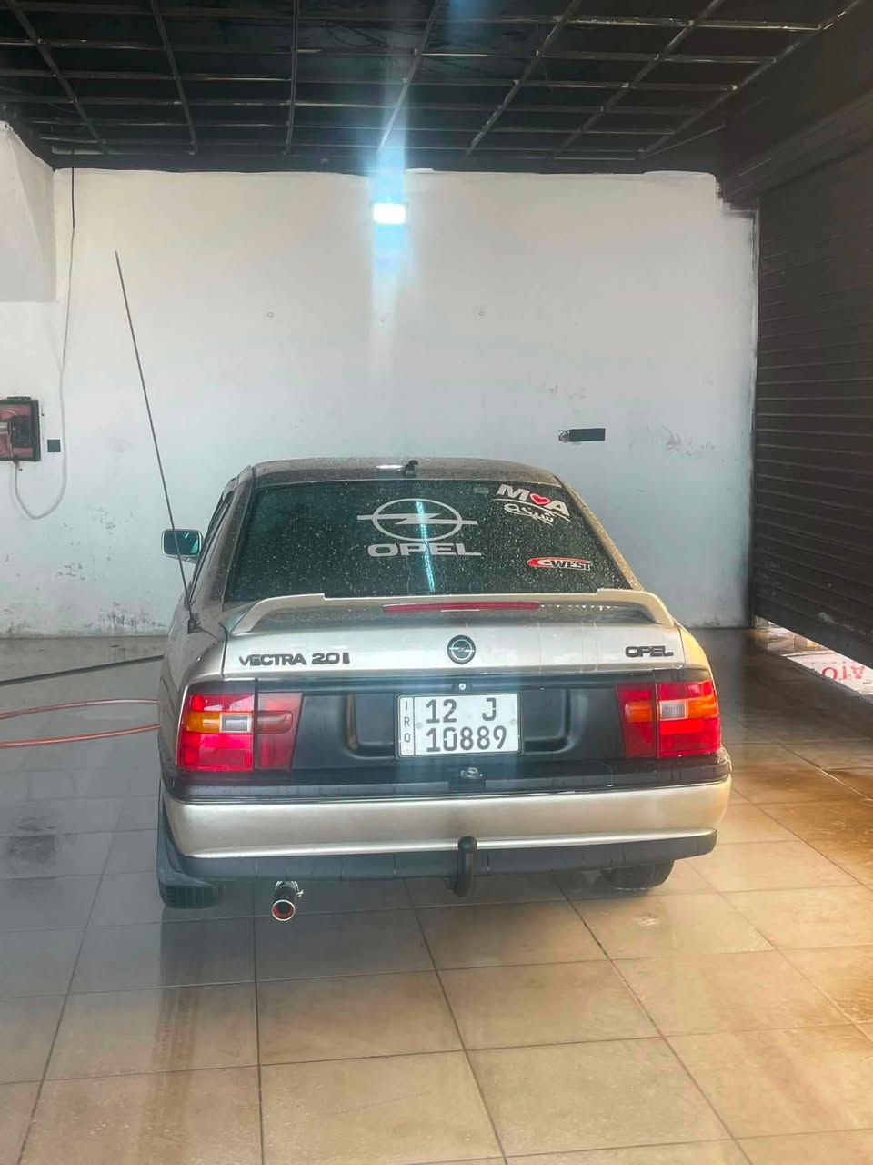 فكترا صندوك للبيع
موديل 93
رقم نينوى 
باسمي 
رقم جديد
سنويه جديده الى 31
لون ذهبي 
صبغ عام جماليه 
فتحت سقف 
كير عادي 
جامات كهرب 
مكينه جديده كصه 
مكان السياره شيخان 
السعر 40 
***********
***********
