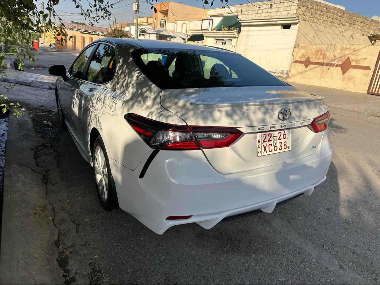 كامري ٢٠٢٤ se كلين بدون صبغ
محرك ٢٥٠٠ بنزين اربعة سلندر 
مواصفات رادار كشنات تدفئة وكهرباء 
شاشة كاربلاي تحديد مسار 
سيارة بدون صبغ بدون تعديل بدون ارباك فقط مبدل قبغ جنطة بلادي نفس لون 
لون ابيض ثلجي 
دخول جديد تترقم اربيل دهوك سليمانية 
مكان اربيل *********** أربيل, العراق
