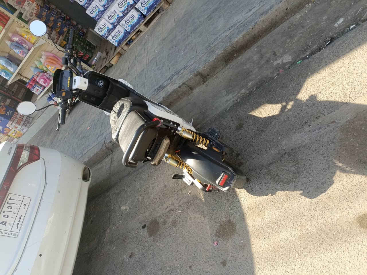 ماطور شحن RS9
مواصفات معروفه
ملف 1500
اربع نمر مع خاصية الرجوع إلى الخلف
سرعة 109
بطاريات شرط عدد 5 كبار 
32انبير 
سماعه بلوتوث مدمج
نظام مكابح بريك هيدروليك ديسكات أمامي وخلفي
شاشة عرض ديجيتال لعرض السرعه
إضاءة LED أمامية ونظام إشارات
السعر 450 قفل مكاني بغداد الدوره  ***********
