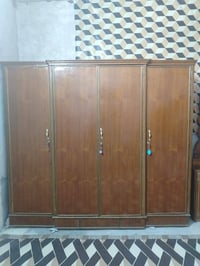 غرفه مستعمله سعرها 200رقمي. 07807684278