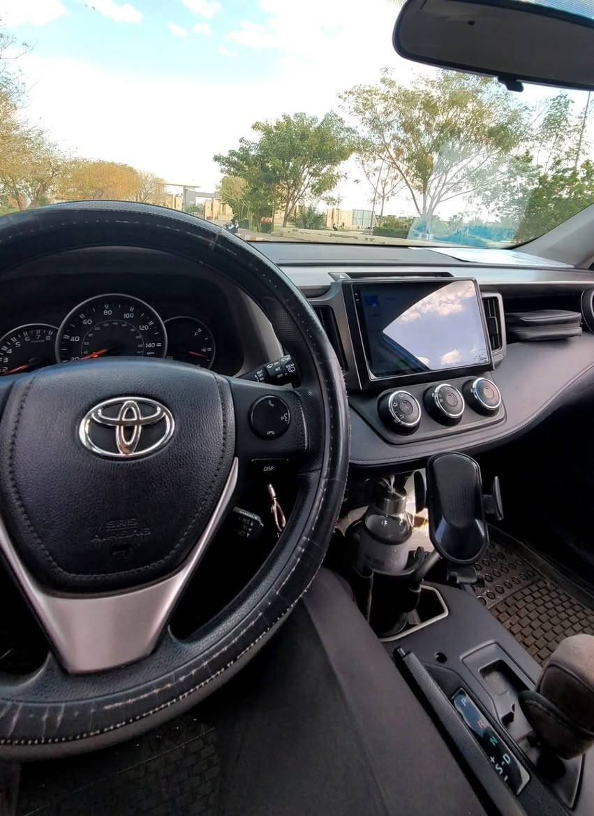 السلام عليكم 👇
🚙 Toyota RAV4 LE AWD 2016
تايوتا #راف_فور 

🔹 الموديل: 2016
🔹 الفئة: LE
🔹 الدفع: AWD — دفع رباعي ذكي
🔹 المحرك: 2.5 لتر — 4 سلندر
🔹 ناقل الحركة: أوتوماتيك 6 سرعات
🔹 نظام : ECO / SPORTS 
🔹 مانع انزلاق ABS
🔹 المقاعد: 5 مقاعد / قماش نظيف و مدوشم دوشمة سريعة سهل الاستبدال
🔹 تحكم المرايا : كهربائي
🔹 التحكم الإلكتروني بالثبات: VSC
🔹 مثبت سرعة: موجود 
🔹 كاميرا خلفية: موجودة 
🔹 تدفئة المقاعد: موجودة 
🔹 التبريد و التدفئة: موجودة 
🔹 الوسائد الهوائية: 8 Airbags سليمة ✅
🔹 شاشة: موجودة مضاف الها الأصلي شركة BRAVIGO 9 inch 32G ✅
🔹 Android Auto: موجود 
🔹 GPS: موجود 
🔹 Bluetooth: موجود 
🔹 USB: موجود 
🔹 الكهربائيات فول عدا :
حساس التايرات و ماء التنظيف متوقف و اللد الصغير بالدعامية (منزوع فقط)
🔹 ماء راديتر الأحمر دهن السيارة الأفضل bell1
🔹 بطارية و صدر جديد ✅
🔹 بانزين عادي و بدون دوانز  ✅
🔹 رقم السيارة إنكليزي وسنوية جديدة ✅
🛠️ الحادث: ضربة بالجاملغ الأمامي جهة السائق، وتم تبديل الجاملغ فقط.

💰 السعر: 160$ وبيها مجال
📍 الموقع: ديالى بعقوبة
📞 للاتصال: ***********
