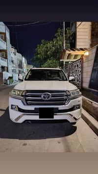لاندكروزر GX.R • ٢٠١٧ • ممش ٢١٨ الف