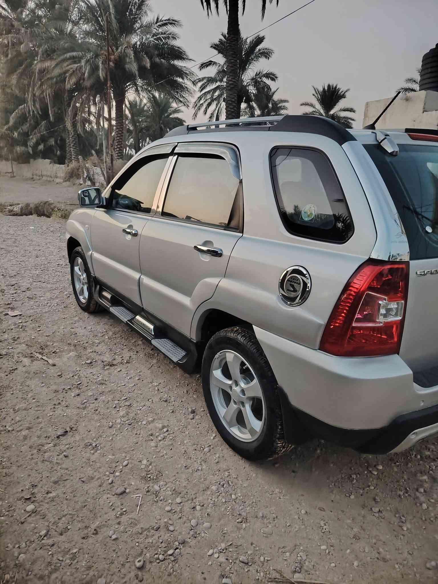 سلام عليكم سبورتج 2009 للبيع رقم بغداد سنوية ما نافذة السيارة جديدة مال جناي فول مواصفات السيارة بدون حادث فقط صبغ قطعتين بدون دواخل مكينة 2000 المكينة والكير مكفولات صدر أمامي خلفي جديد تدفىة تبريد شغال تخم تاير السيارة كلشي ماتصرف عليهة كبل لشارع السعر (102)وبيها مجال مكان السيارة ديالى الشراي يتصل  ***********
