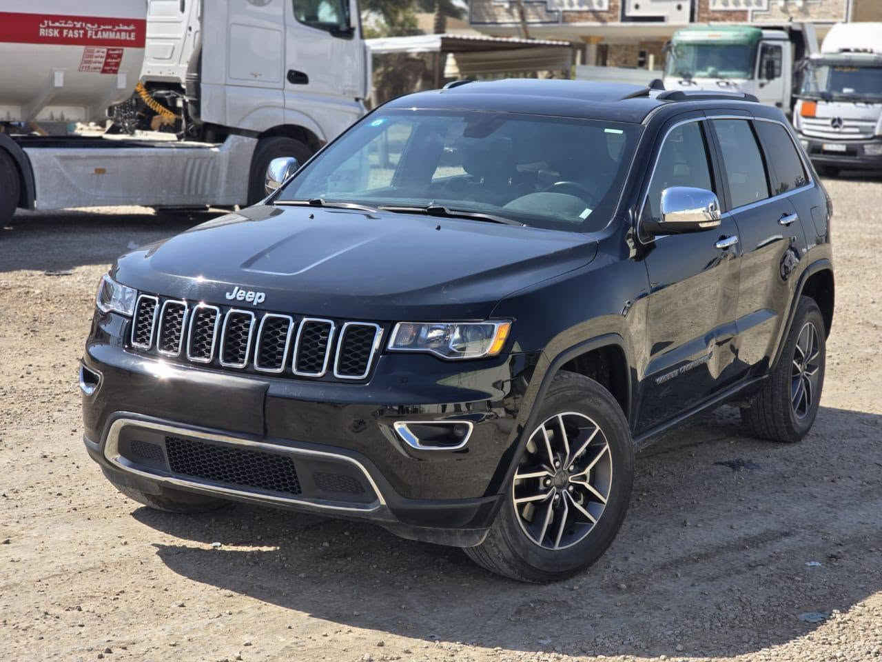 2022 JEEP GRAND CHEROKEE LIMETED
جيب كراند شيروكي لمتد 2022 

سعة المحرك:- 3.6L
اللون :- اسود
الموديل:- 2022

الاضافات
شاشه كبيره
فتحة سقف
فرش جلد اسود
خزن ميموري
جنطه كهرباء 
كاميرا
بصمه
 كرسي كهرباء
تدفئة الكراسي الأمامية
حساسات خلفيه
تحكم سرعة
تحكم مسجل في الطاره

 السياره بدون حادث كلين

* السياره مرقم بغداد 
       
رقم الهاتف ***********
