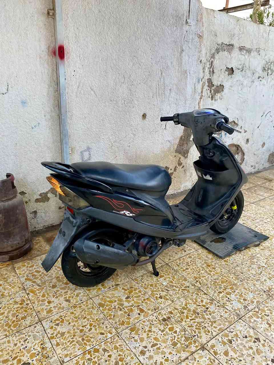 ماكس عدلة للبيع مكفولة الدراجه ما بيها اي نقص كفر بلادي ختم واحد ملاح خير من الله مكينه ٤٩ نعومتها تخبل مبدل بيها بس بستم الباقي كفالة عامه سعر ٧٥٠ وبيها مجال ***********
