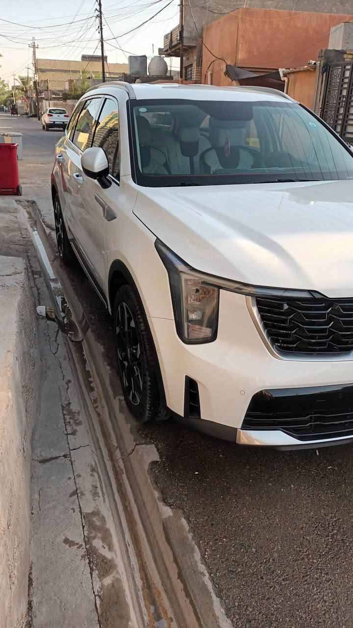 كيا سورنتو ٢٠٢٥ خليجي رقم بابل الجديد باسمي تحويل مباشر باي مكان
لون ابيض محرك ٦ سبعه راكب 
٢ كشن كهرباء السياره الارضيه مغلفه جلد مع الكشنات ٣ قطع تبريد مري شفط شفتات بالاستيرن تحكم جهتين تبريد لمس داتا شو ويل ٢٠ ماشيه ١٢ الف ونص كم قايل للزياده مكفوله من كلشي عدا بارد صغير جدا كد اقل من الإصبع حنطه كهرباء خمس كامرات ردار جانبي مع ١٢ حساس أمامي وخلفي وجانبي  توقف خلفي ذاتي مع تشغيل عن بعد بردات خلفيه بلادي كير ماوس وسايد بريك كهرباء واضاءه محيطيه
مكاني بغداد للتواصل الاتصال 
***********
السعر المطلوب ٣٠٥ ورقه وبيها مجال السياره كلش نظيفه بالنايلون واخت الزيرو  .......
