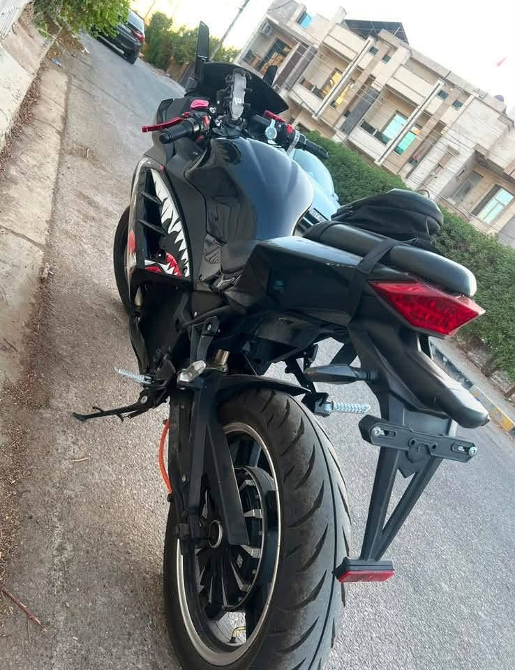 بطح شحن جديدة للبيع اخت جديدة ما ماشيه هواي عنوان بغداد السيدية ***********
