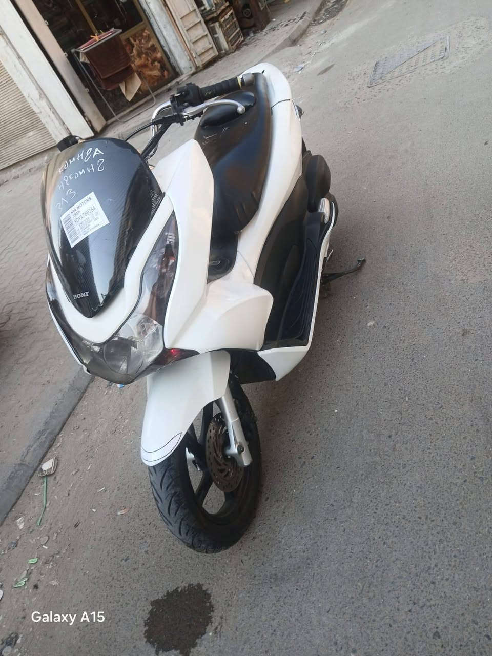 سلام عليكم....
دراجة (PSX)...(جيل الاول)  
🛵للبيع  ماشيه 16الف الفحقيقي ممتعوبه
دراجة شلعه معدل كهربائيات كلهه شغاله 
دراجة جديده  بلادية
أي نقص مابيهة دراجه مكفوله كفاله عامه بشرط علفحص اذا برغي مفتوح ترجع دراجة مال جناي 
جيب فيتر وتعال افحص مستعجل على بيعتهه السعر مليون و450
العنوان بغداد  الكرخ  الاستفسار الاتصال على الرقم 📞*********** بغداد, العراق

نص مكتوب في الصور:
- Galaxy A15