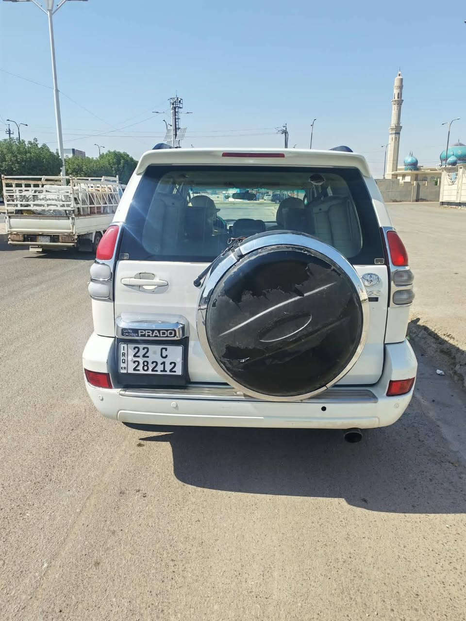 برادو موديل ٢٠٠٩ مكفوله صبغ وضربه سياره جاهزه محرك وكير وتبريد وفور ويل كله تمام بس قماره وبنيد الصبغ مكشر / السعر 140 $/اتصال ***********
