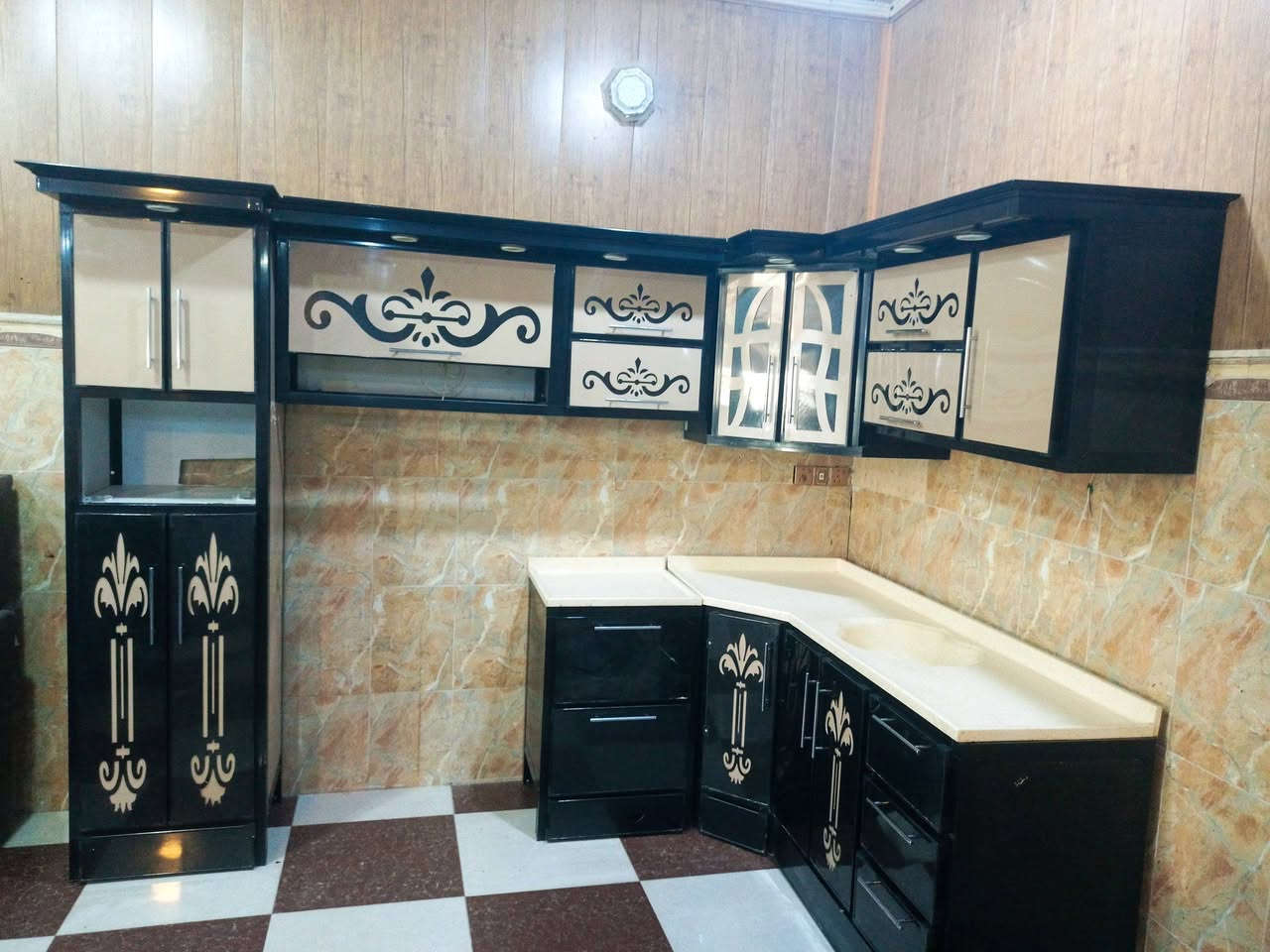 السلام عليكم يتوفر في معرض الزهور كاونتر مستخدم وبنظافه جيده كم واضح امامكم بالصور للاستفسار اتصال على هذا الرقم *********** زورونا في معرض الزهور العنوان 5 كيلو شارع 100 قرب مطعم ايوه الكردي معرض الزهور للاثاث اهلا وسهلا بكم 🌹
