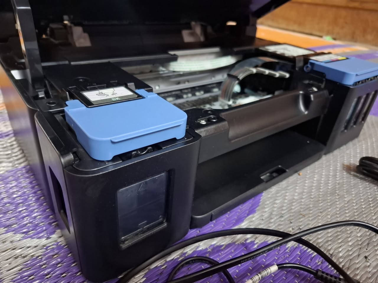 طابعة كانون 🖨 G3411. Wifi جديدة ما مفتوح بيه برغي اطيك بيه ضمان بعدهي بحبر شركة كيبل أغراضه كله موجودة بس تركته فتره يطلع تقطيع بالألوان  تطبع واي فأي Wifi.(طباعة، نسخ، مسح ضوئي) من الموبايل بطريقه التوصالة ستخدام قليل يوجد توصيل اتصال واتساب[***********]
