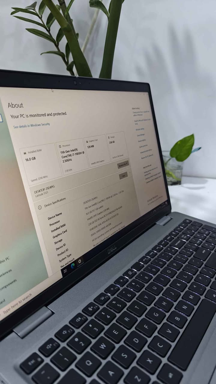 Dell Latitude 5521 💻

* المعالج: Intel Core i7-11850H (جيل حادي عشر فئة H القوية جداً للأداء العالي، بسرعة تصل إلى 2.50GHz وتتجاوز ذلك مع الـ Turbo)
* الذاكرة العشوائية (RAM): سعة 16GB من نوع DDR4 (تعدد مهام فائق وسلاسة تامة بين البرامج الثقيلة)
* الهارد (التخزين): 256GB NVMe SSD (إقلاع للجهاز في ثوانٍ وسرعة نقل بيانات فائقة)
* الشاشة: مقاس 15.6 بوصة بدقة FHD مريحة للعين وممتازة للعمل الطويل

✨ حالة الجهاز: مستخدم بدون شاحن
📞 للتواصل: ***********

السعر : 550،000 بدون شاحن

https://t.me/epic_store2 بغداد, العراق

نص مكتوب في الصور:
- About Your PC is monitored and protected. See details in Windows Security Installed RAM 16.0 GB Speed: 3200 MHz Processor 11th Gen Intel(R) Core(TM) i7-11850H @ 2.50GHz 2.50 GHz Graphics Card 128 MB Intel(R) UHD Graphics Storage 238 GB 238 GB of 238 GB SSD Rename this PC Copy DESKTOP-2924PIG Latitude 5521 Device Specifications Device Name DESKTOP-2924PIG Processor 11th Gen Intel(R) Core(TM) i7-11850H @ 2.50GHz 2.50 GHz Installed RAM 16.0 GB (15.7 GB usable) Graphics Card Intel(R) UHD Graphics (128 MB) Storage 238 GB SSD SK hynix BC511 HFM256GD1TN1-82A0A Device ID 05883DAE-F6AE-47E4-A539-FC35DEFE730 Product ID 00436-50000-00000-AAOEM System Type 64-bit operating system, x64-based processor Pen and touch No pen or touch input is available for this display Type here to search
