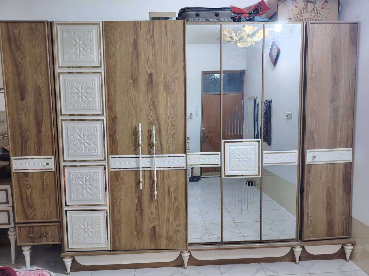 غرفة تركية • ١٠ قطع • نضيفه ٩٠٪