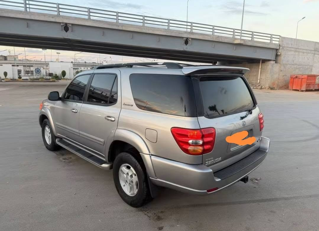 تيوتا لاندكروزر سيكويا موديل ٢٠٠٥ كير ومحرك وحداديه نقص بس التبريد السعر ١٢٥ قفل
