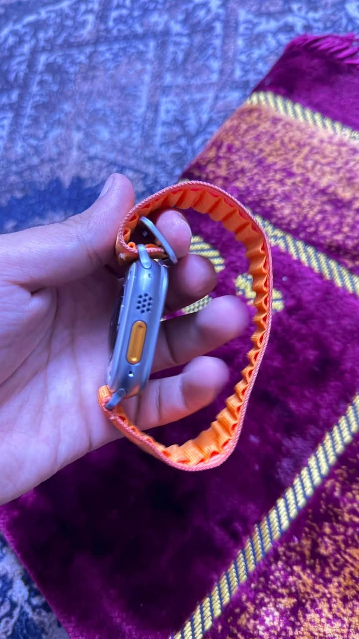 سلام عليكم ساعه الترا 1  بطاريه 93جديد شخط مابيها كامل ملحقات الاصليه نقص فقط باكيت كلشي وياها مكاني بغداد البلديات  تجي باب بيت تاخذ وين ميعجبك افحص سعر 425 الف رقم ***********

