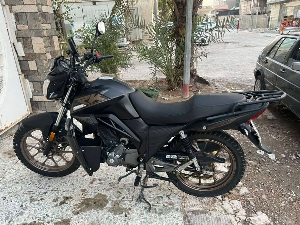 من رخصة الادمن
دراجة rk200 cc موديل 2025 نضافتها 100%
صار 4 اشهر من اخذتها بعدها على وضع الشركة
ماشيه17 الف
تخم تاير جبلي مانع انزلاق
لون اسود مميز
دراجه كلش حلوه و نضيفه أمانة الله جيب الفيتر ماتك وتعال إذا الدراجة بيها شي او مفتوح بيها برغي واحد تأخذها وانطيك فوكاها 500 ألف 
رقمها اربيل اصولي بس نروح للشركه اسويلك تنازل ثاني يوم وشوكت ميعجبك تروح تحولها باسمك ولو ممعتاز مابيعها ولله دراجة عملية بشكل تأخذها عمر 
سعرها يخبل 2.300 مليونين و ٣٠٠ ألف 
بلعافية عل ياخذها ✨
رقم تليفون ***********
