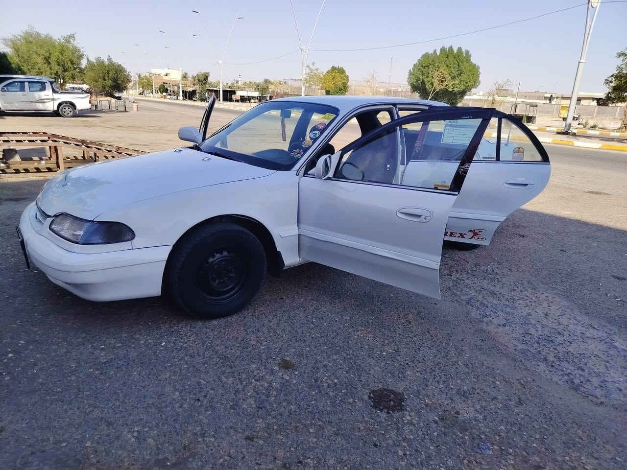 يالله السلام عليكم 
سوناتا تو كير عادي محرك حاويه 
تبريد شغال ثلج
صدر خلفي امامي رقم انبار شرط التحويل
مكان السياره الانبار هيت 
السعر 37 قفل رقم الهاتف /***********
