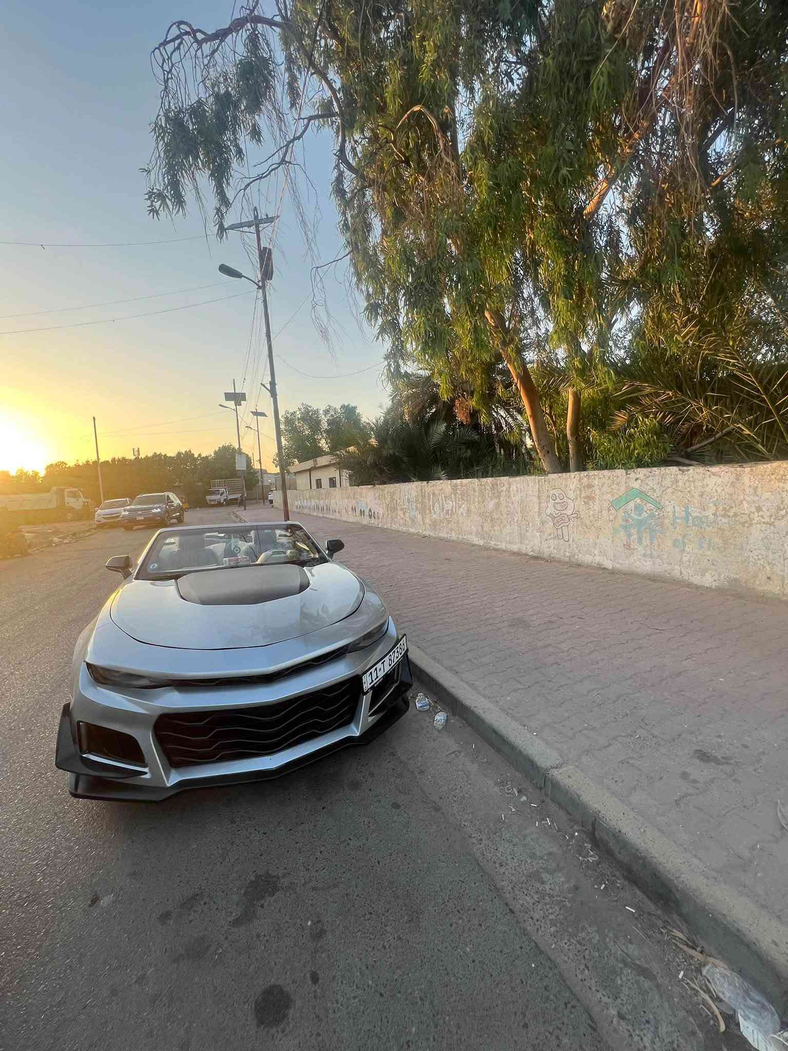 بيع جدآ مناسب 97 بيع مستعجل وبيهة مجال بسيط 
: يالله السلام عليكم شلونكمً شباب للبيع فقط كمارو 2017 كشف سيارهً لونً مميز السنويهً بسمي مشروع وطنيً تحويل ثاني يومً 
موصفاتً السيارهً معروفهً ميحتاجً اذكره 
كشفً شغال ميهً ب ميه وسيارهً محدثهً بلكامل ZL1 كلش ناصبه وحلوه   
بيهة لايت زنون اصلي وعين الشيطان ولدات حمر كلش حلوات 😈
 
تبريد شغال وثلج ماشالله 
بصمه ابواب.   بصمه سايد بريك 
السياره نضيفه ولا كلب مشتغل بل دشبول 
عليهة ويل اصلي كلش حلو وناصب السياره
حادث السياره جاملغ الخلفي عكس السائق ومعدل بارد بدون لا شواصي ولا دواخل ولا لغود فقط اليرباك عكس السائق طاك 

بيهة اربع قطع صبغ ابيع احزام علمود لا تعبك ولا تعبني 🤍.   
نقص السياره صدر شويه تعبان الامامي 
ورادله ادامه لين ماعندي مجال اسويهن 🤍.   مكان السياره بغداد الشعله
الرقم ***********. 
***********
