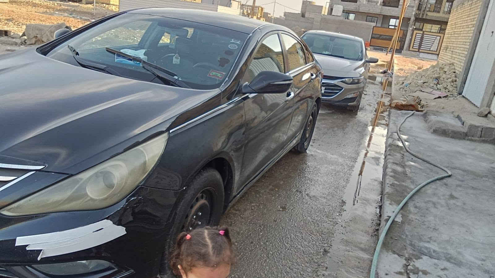 سلام عليكم سوناتا مديل ٢٠١٢ وارد كوري بيه بارد بخشم جاملق الأمامي صفحت العبري وبيه ضربه بدوسه خفيفه جوه باب السايق الباقي مكفول بس رشات صبغ لان الكوري ما ينكفل من صبغ حدادي الاماميه ٥٠ بلميه محرك كير تمام سنويه صاقطه بل ٢٠٢٥ *********** سعر ٧٥ بيه مجال
