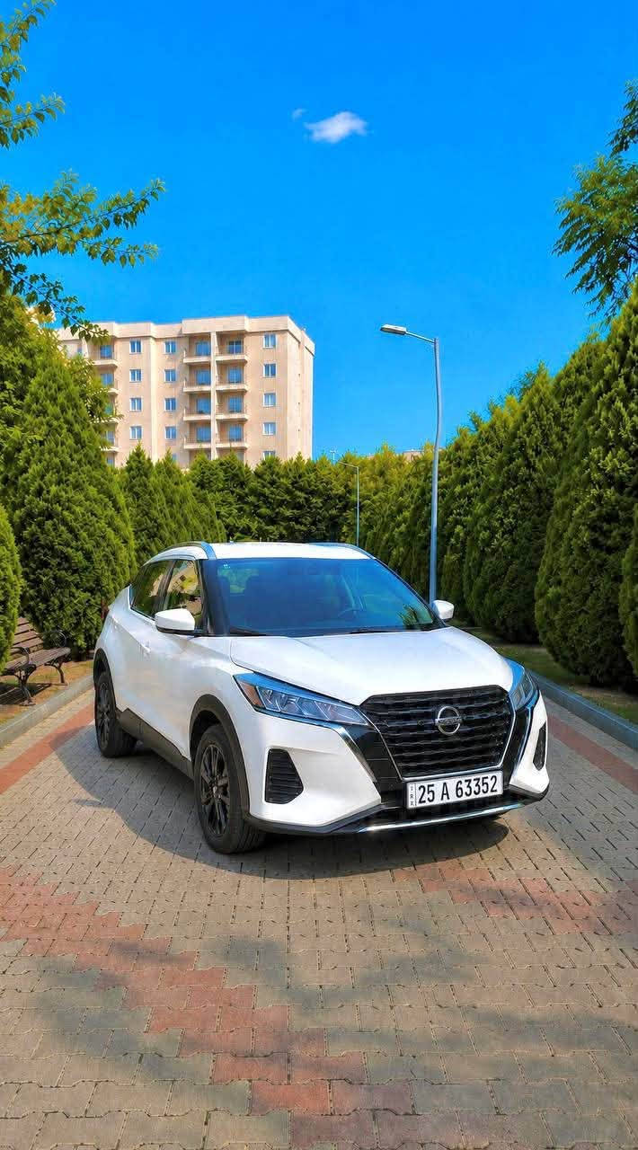 🚘 للبيع | نيسان كيكس SV موديل 2023
عنوان / كركوك ازادي 
سعر 132 ورقة ومجال بسيط 
✨ بحالة ممتازة جداً
✅ بدون حادث
✅ ماشية 4,000 كم فقط
✅ سنوية جديدة

المواصفات:
• محرك 1.6 لتر اقتصادي
• ناقل حركة أوتوماتيك CVT
• شاشة لمس مع Apple CarPlay وAndroid Auto
• كاميرات 360° (إذا كانت الفئة SV مع الباقة)
• رادارات أمامية وأنظمة أمان متقدمة
• تحذير مغادرة المسار
• فرملة طوارئ أوتوماتيكية
• مثبت سرعة
• تشغيل بصمة (Smart Key)
• تشغيل المحرك عن بُعد
• حساسات أمامية وخلفية
• جنوط ألمنيوم
• إنارة LED نهارية
• مرايا كهربائية مع إشارات
• مكيف ممتاز
• بلوتوث + USB + تحكم بالدركسون

📍 السيارة جاهزة للفحص بأي مكان.
💯 نظافة عالية ولا تحتاج أي مصروف.

📞 تواصل:
*********** (واتساب)
