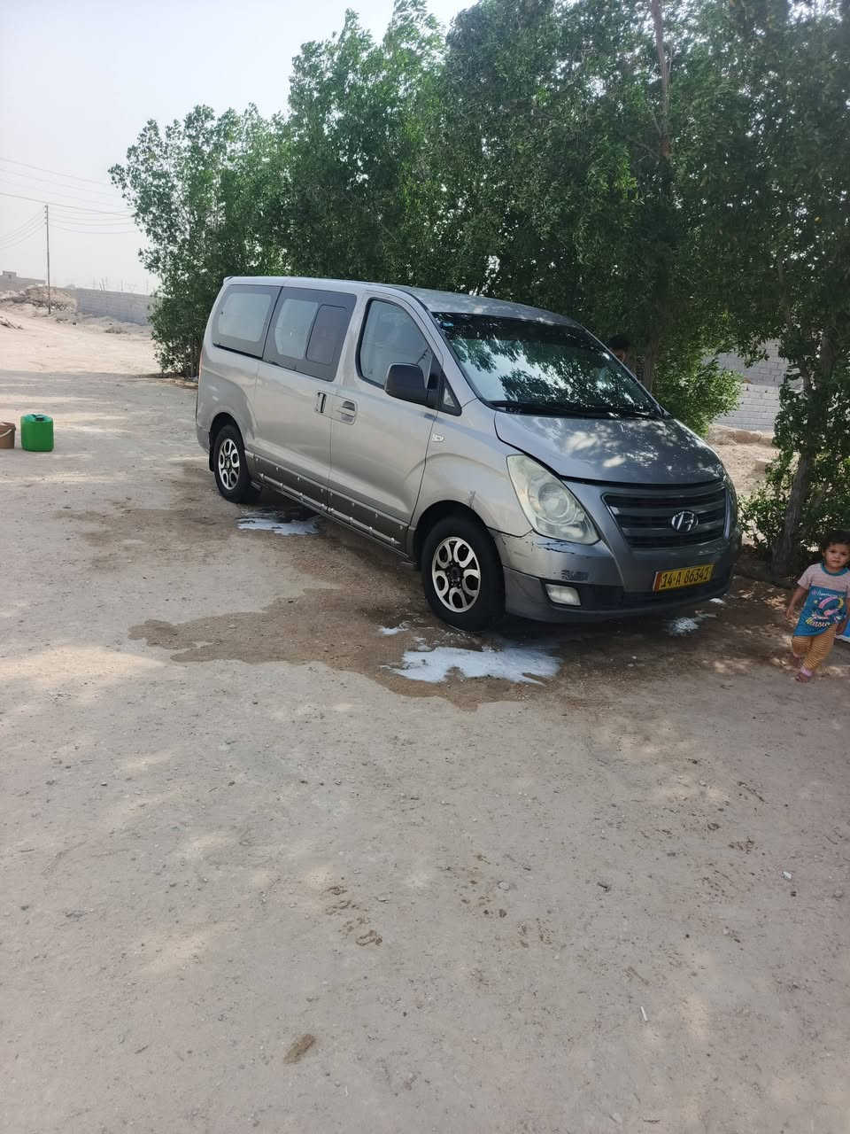 سياره البيع موديل 13معلايه 17 مجول بلاديه  مكفوله من ضربه والكصه بيه صبغ من كورياا حداده جديده وتخم تايرات بسمي تحويل ثاني يوم مصفره من كلشي هىيه وضريبه مكاني بصره زبير سعر 150 وبيه محال  ***********

