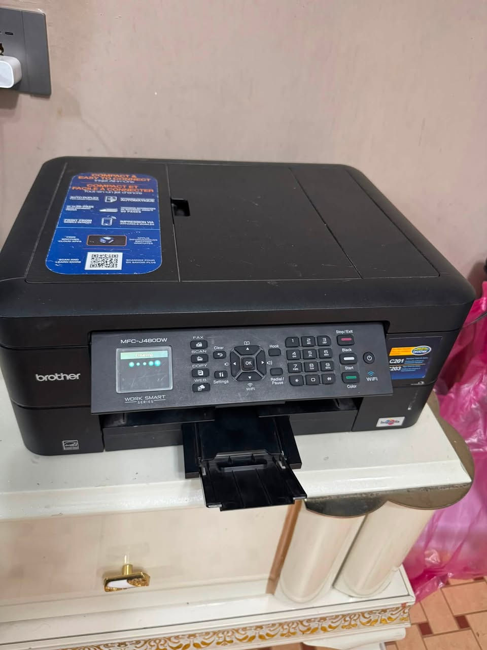 طابعة ملونة brother 480Dw استخدام قليل وطباعة وجهين وواي فاي تسحب من الموبايل السعر ١٥٠ الف قفل
***********
