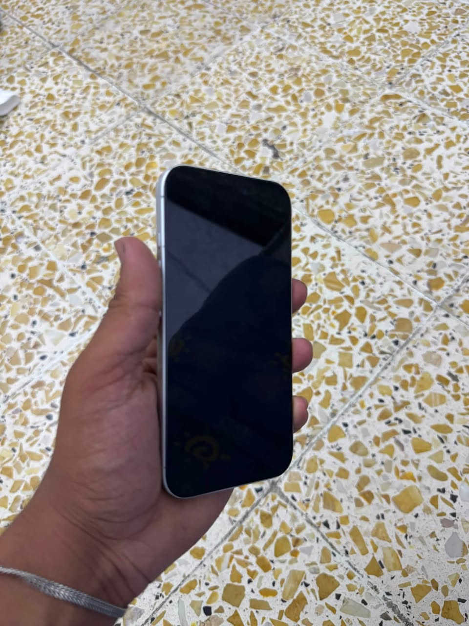 ‏16عادي جهاز مبدل فقط شاشه جهاز نضافته كدام عينك شاصي بي طخات والدكم ما التعلي والتنصي ما يشتغلن والشريط موجود عندي أبيعه لليشتري الجهاز 

بطاريه 92
ذاكره 128
عنوان الأمين الثانيه سكينة
***********فقططط واتساب
600وبي مجال للشراي
