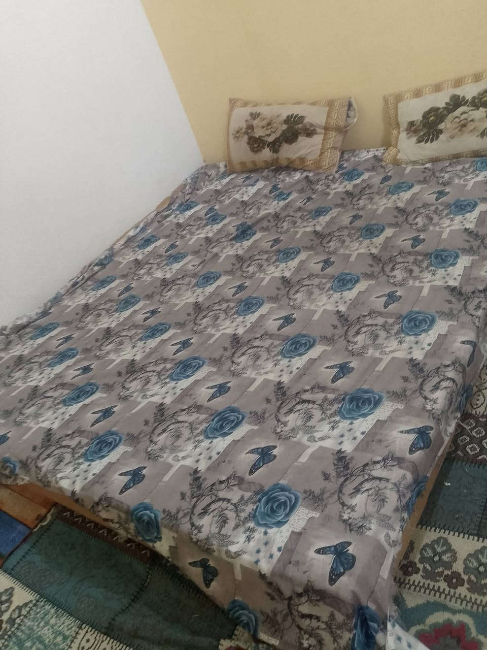 دوشك جربايه للبيع الأوزان الثقيلة بسعر مناسب وقنينه غاز بسعر ٦٠ وبنكات ثنين وساحبه دهون باسعار مناسبه في شارع ابو سمير ***********
