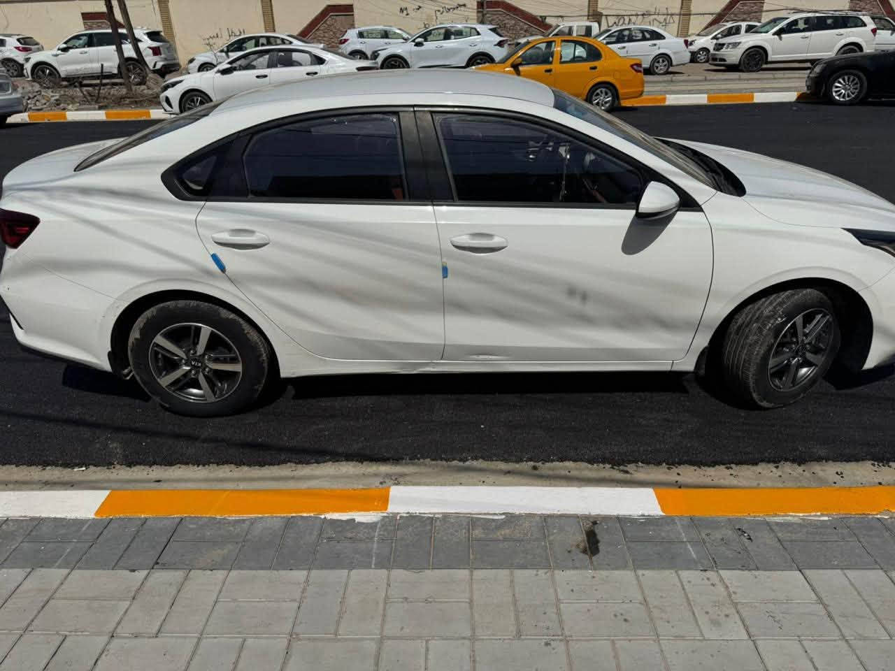 كيا سيراتو خليجي موديل 2020 ماشية 105 الف
سيارة بس دوسة بيها شبر صبغ باقي ملاحظات بسيطة  مكان سيارة بغداد المنصور *********** رقم صاحب السياره سعر السياره ١٤٧ 
مكلف بالنشر

