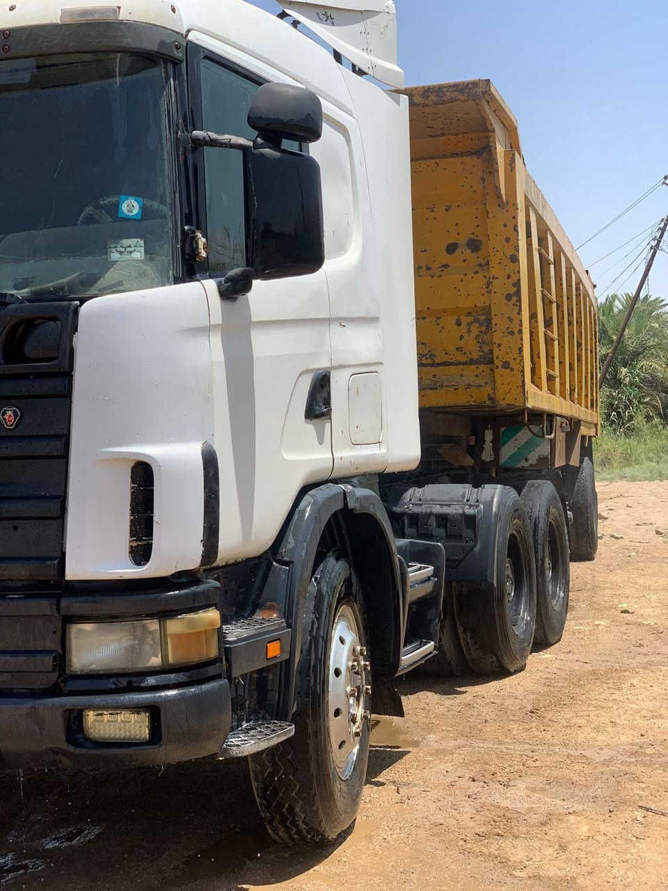 سكانيا للبيع مكفول محركه مال شيراوي مجموعه خفيفه 19 كيره3 /3سنويه جديده مدور ثاني يوم /***********

