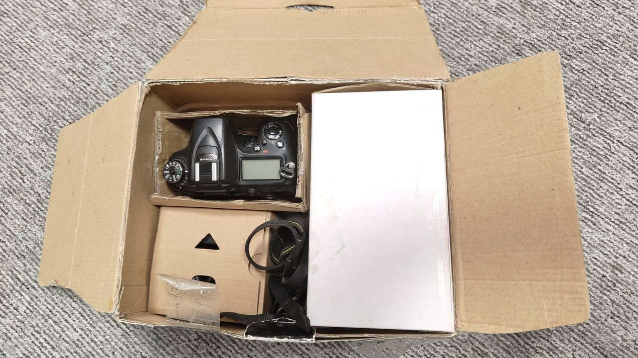 نيكون D7100 • عدسة 70-300 VR • كامل اغراض