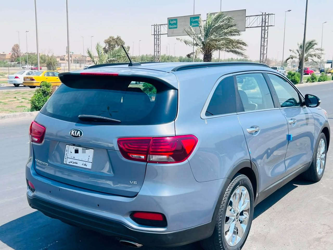 سلام عليكم لبيع سورنتو موديل 2020
امريكياً ما بيها اي حادث من امريكا 

حادثها بل عراق جاملق و بنيد 
باقي المواصفات مكفوله كفاله عامه 
السياره 6. سلندر كير و محرك جدد 

تبريد ثلج 🧊 السياره ما بيها اي 
نقص رقم بغداد بسمي 
السياره فول مواصفات ما عده الفتحا 
العنوان تقاطع نهروان بنفس التقاطع 
الستفسار ***********
  السعر. 167 و بيها مجال بصيط
