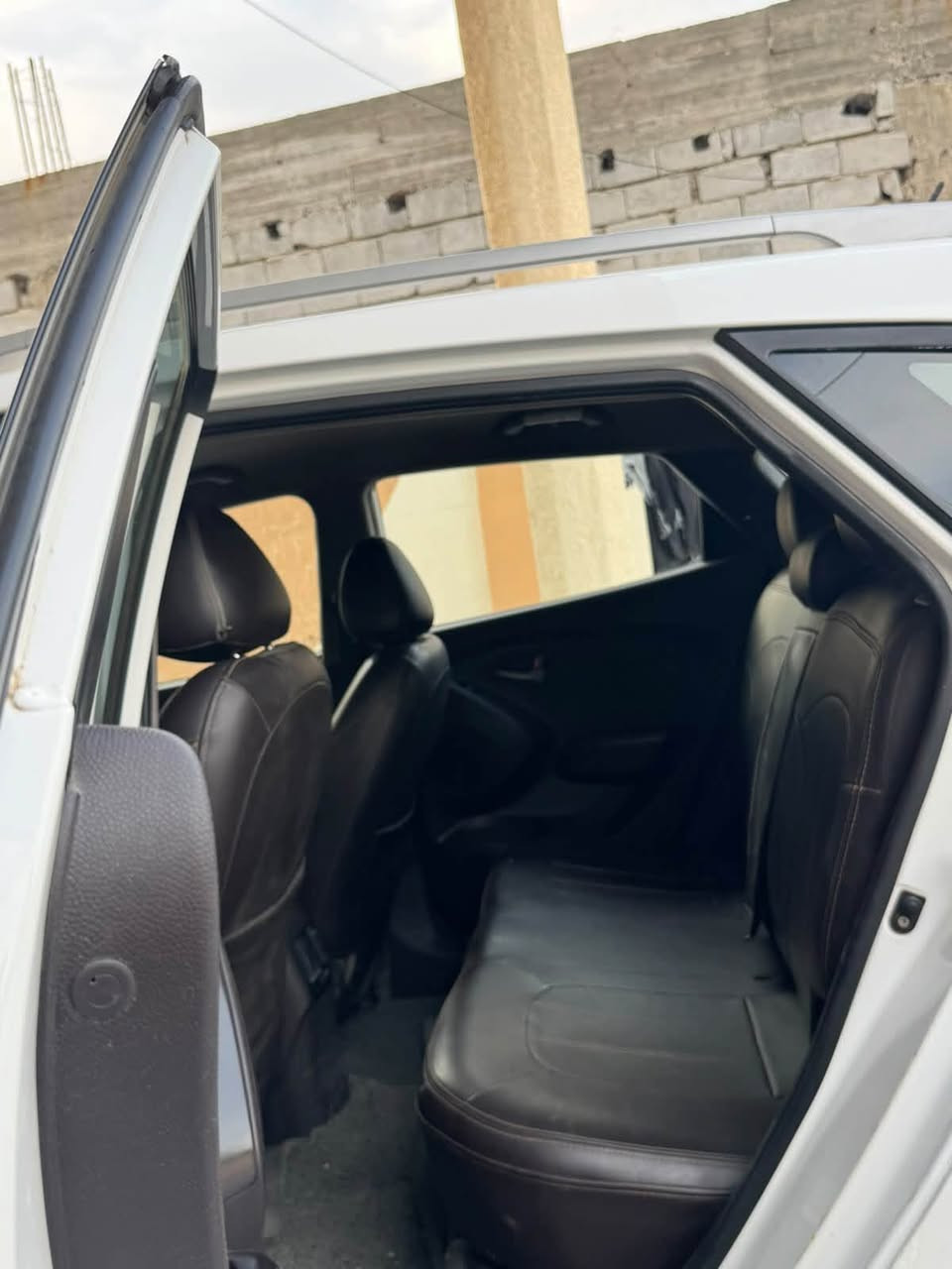 توسان جاهزة وبحالة مرتبة 🚗✨
1. الموديل:2014 بحالة نظيفة جداً ومحافظ عليها.
2. اللون: أبيض.
3. المحرك وقير: شرط الفحص والتبريد.
4. الصدر والستيرن: هادئ وبدون أي صوت.
5. البدن: نظيف وخالي من التعديلات المؤثرة.
6 التحويل: السنوية جاهزة للتحويل الفوري
7. السيارة ماشية 121,647 كم
السعر والتفاصيل الكاملة  واتساب للجادين حصراً.
📍 المكان: الدجيل
📱 رقم الاتصال: [‭***********‬]
