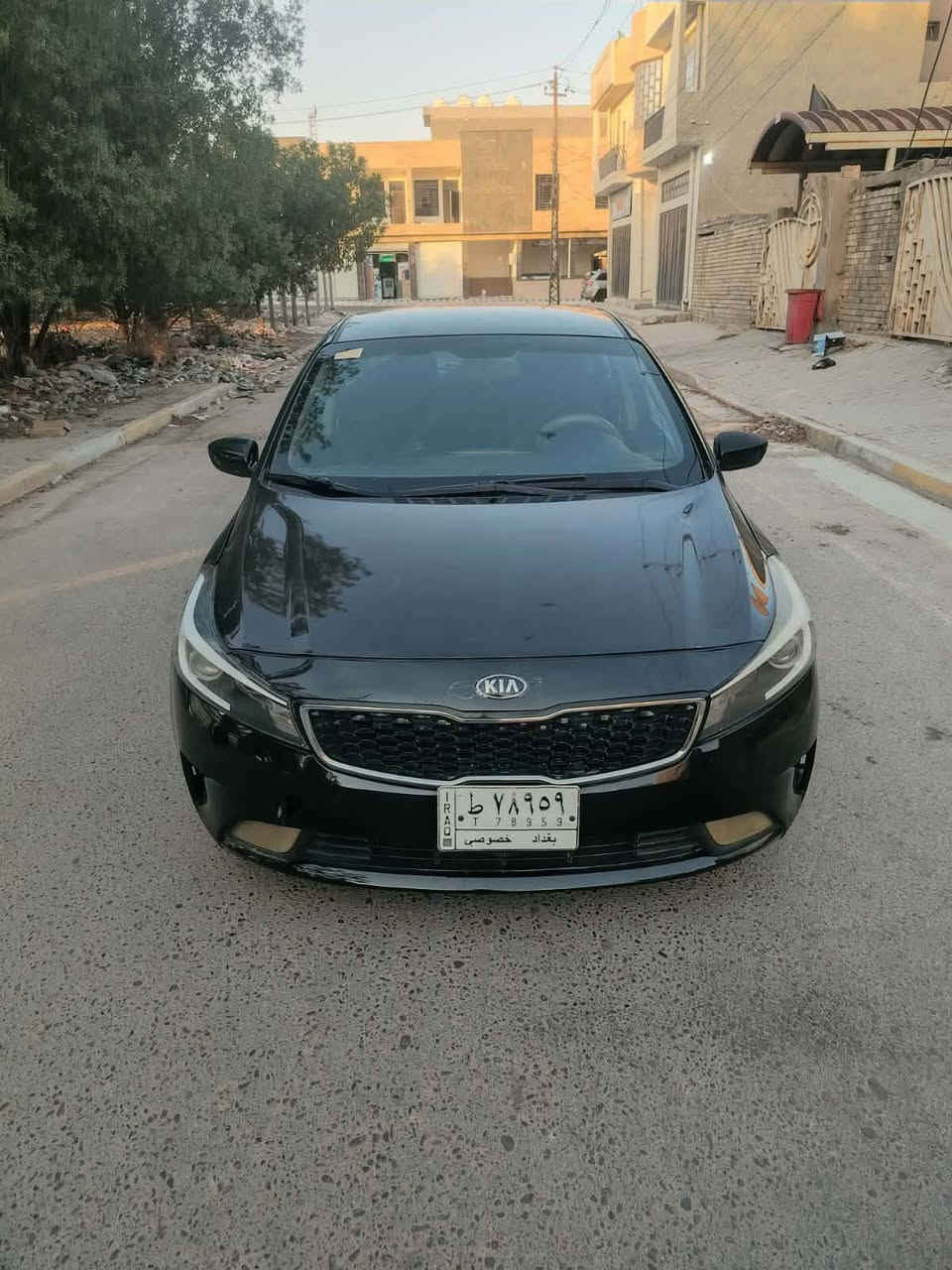 سلام عليكم كيا فورتي امريكي موديل 2017 كامره دوار حساسات جاهزه من كلشي بيهه جاملغ امامي بدون دواخل  
محرك2000دوش مرغوب مكفول سياره جديده متعوب عليهه صدر امامي و الخلفي جديد 
تبريد شغال ثلج + تخم تاير جديد 
نص فول العنوان بغداد السعر,98مجال 
رقم هاتف‏‪‏‪‏‪***********‬‏
