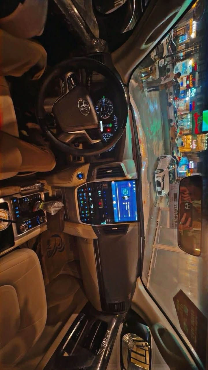 لاند كروز موديل 2020 سياره جاهزه وحلوه مناقصها شي محرك 6سلندر Gxr بيها تكحيل بالباب الخلفي العكس السايق تخم تاير صدر خير من الله جاهزه بالعافيه عالياخذها سعرها 48000$وبيها مجال 
للاستفسار 
***********
***********مكان السياره السيديه حي الاعلام
